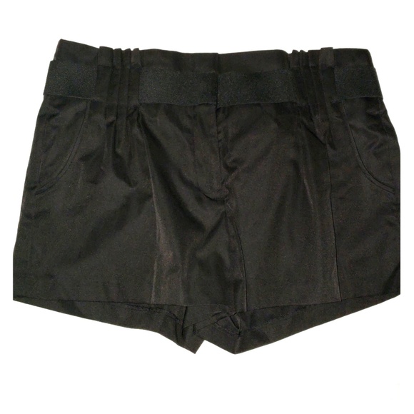 Shorts - Picture 1 of 3